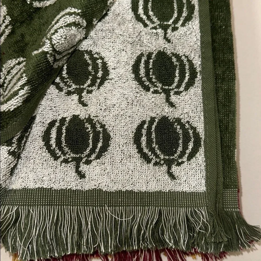 ENVOGUE Caramel Brown White Burgundy Green Harvest Pumpkin Fringe Kitchen Towels